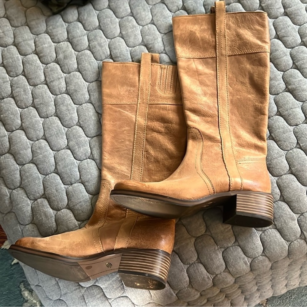 Lucky Brand Tan Leather Heeled Boots